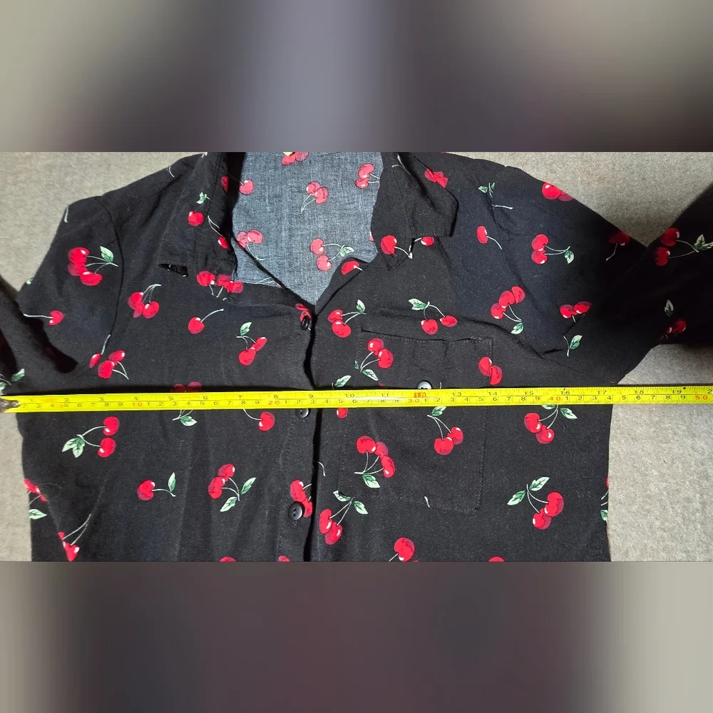 Love Notes Black Tied Shirt Cherry Design Small Long Sleeve/Roll Sleeve Light - Picture 11 of 11